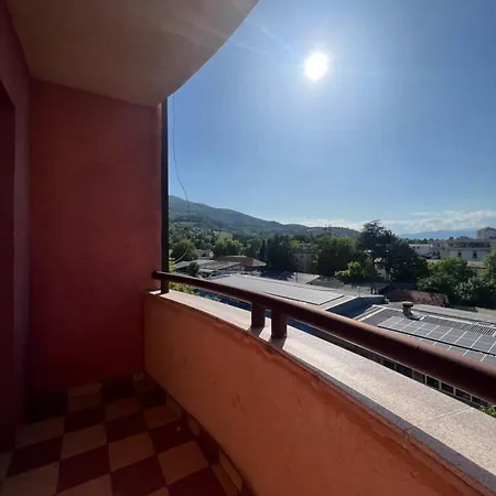 Cozy, Modern In The Center Of The City! Apartment *